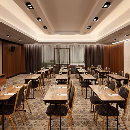 Sheraton Esenyurt מלון 5*